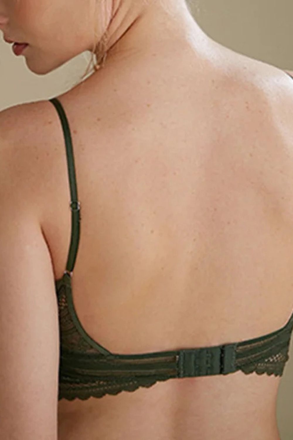 Soutien-gorge triangle kaki sans armature dos nu, matière douce en polyester et nylon avec maintien léger