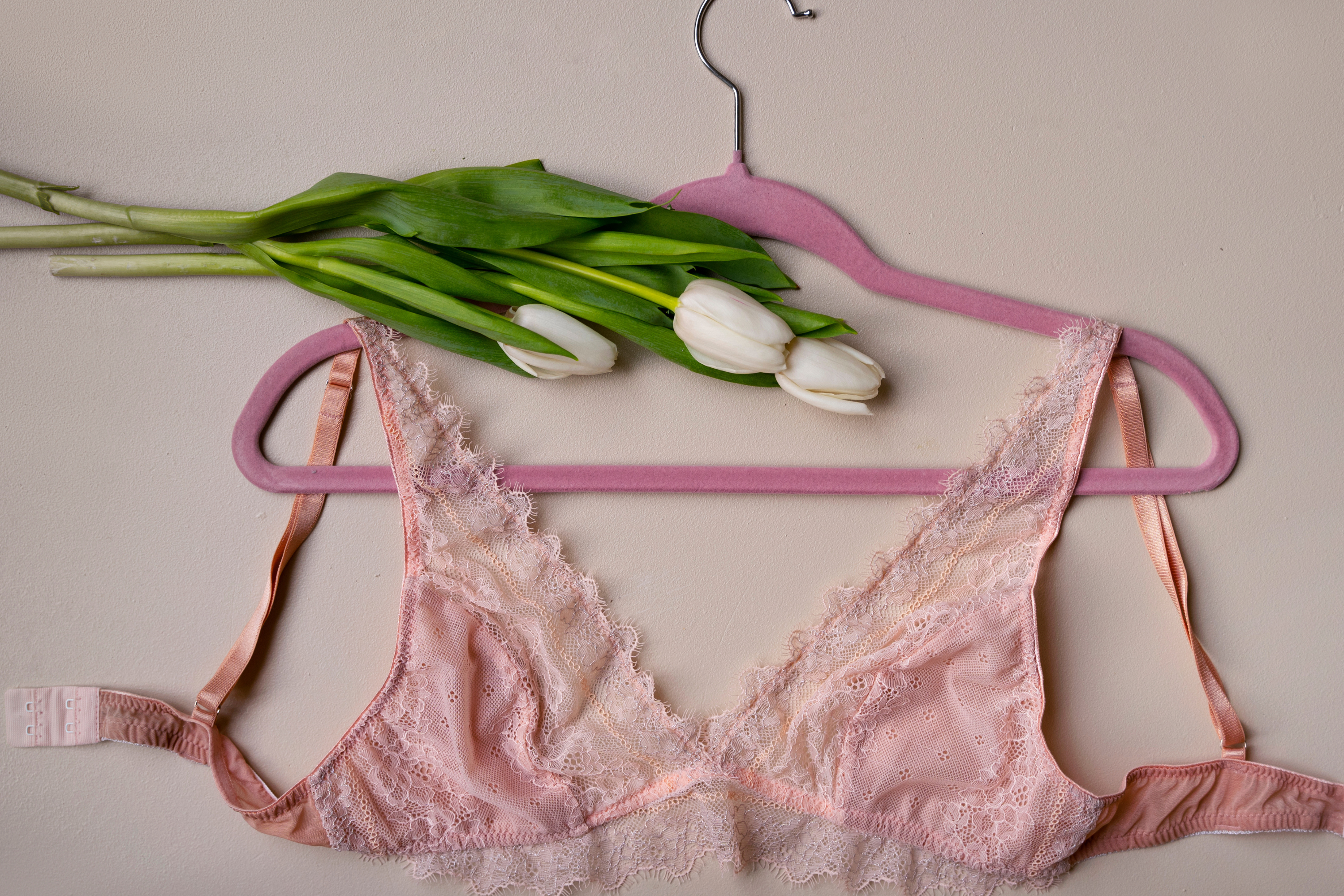 soutien-gorge avec une fleur pour l'hygiène