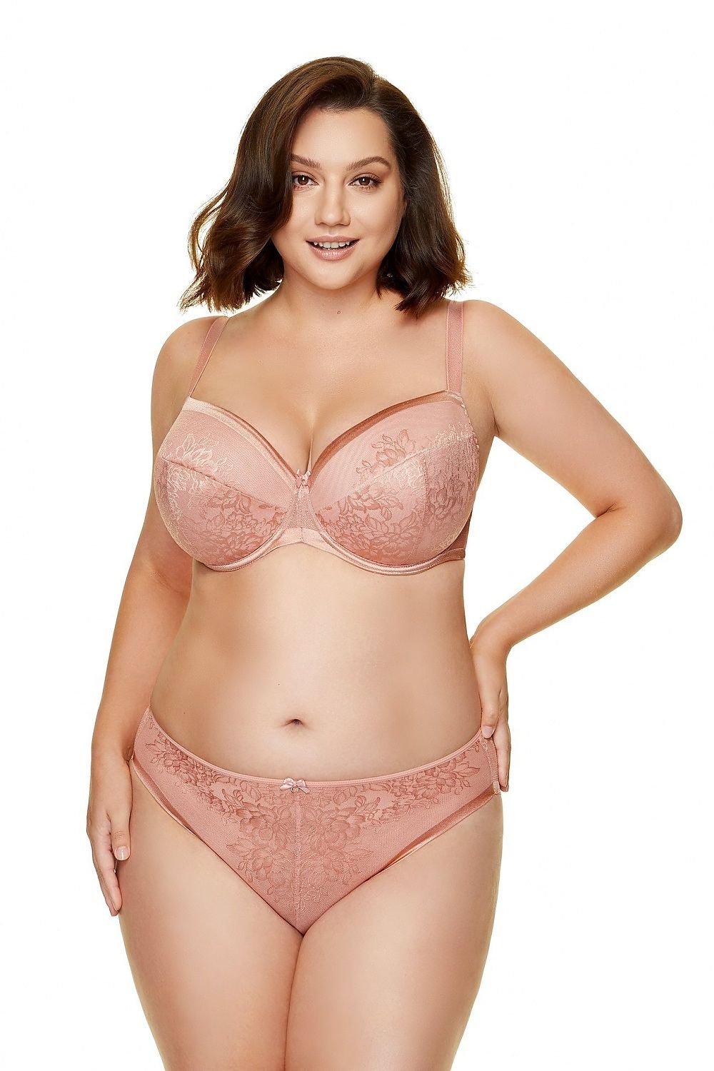 Soutien-gorge balconnet en dentelle rose rembourré pour une silhouette élégante et confortable, idéal pour un port quotidien.