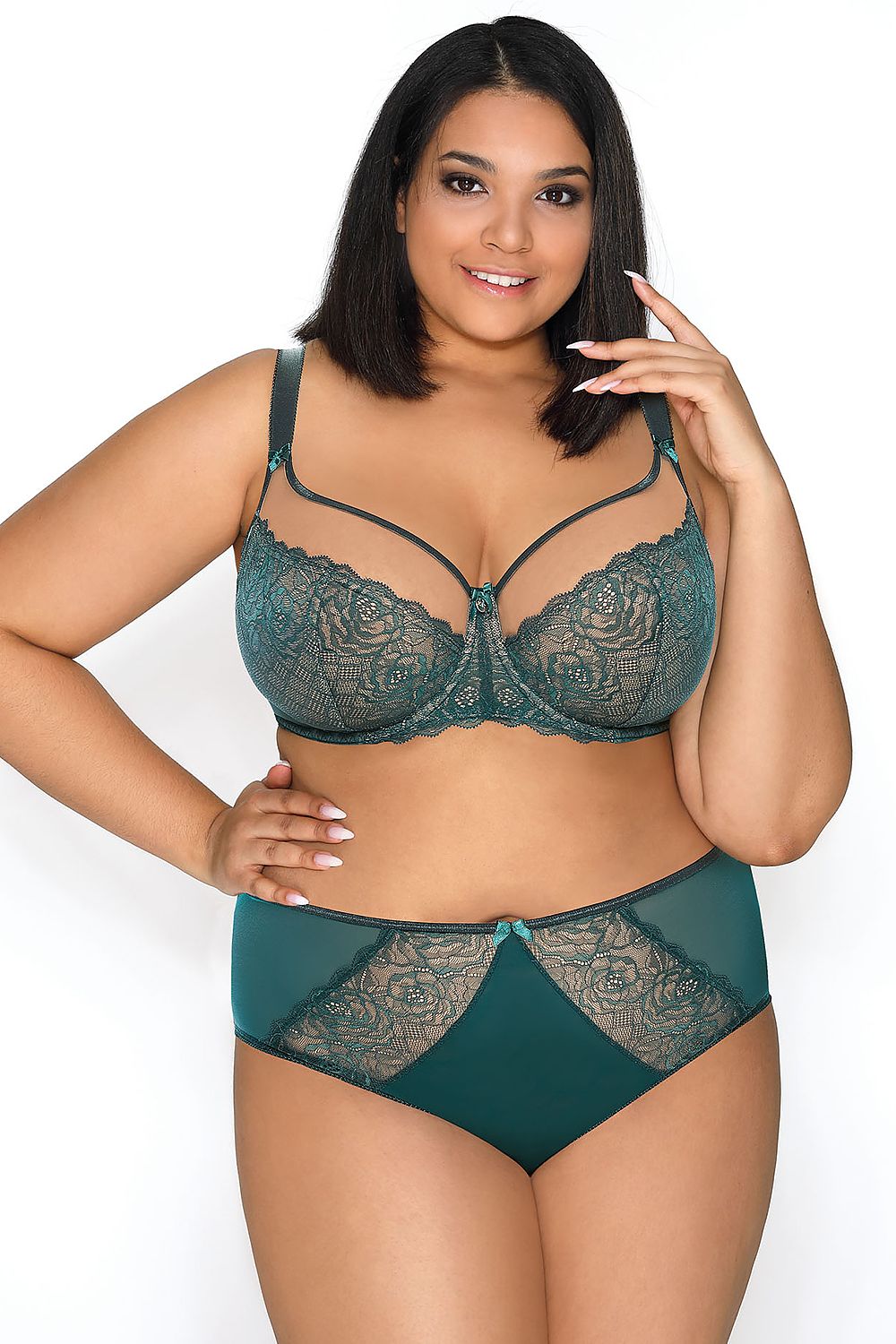 Soutien-gorge sexy en dentelle vert grande taille, design avec armatures pour un soutien optimal et élégance.