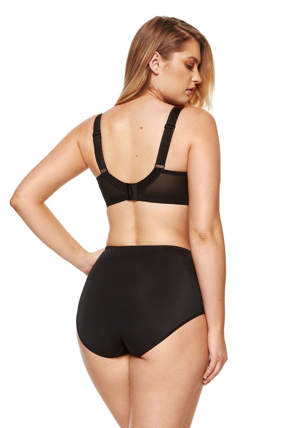 Soutien-gorge grande taille minimiseur noir confort avec bretelles réglables pour un soutien optimal.